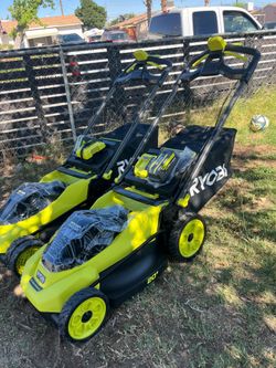 RYOBI
40V HP Brushless 20 in.
Cordless Electric Battery
Walk Behind Self-Propelled
Lawn Mower with 6.0 Ah Battery and Charger