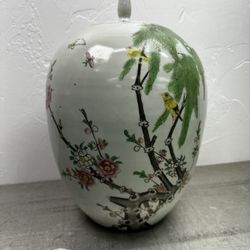 Antique Chinese Famille Rose Lidded Ginger Jar Urn Floral Bird Qing Dynasty