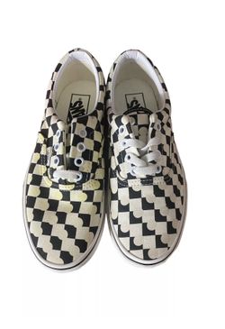 Vans 4.5 Men’s & 6 Women’s