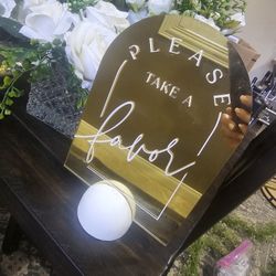 Party Favor Sign/heart Hands