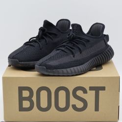 Yeezy Boost 350 V2 “Onyx” – Size 9.5 Men (No Box)