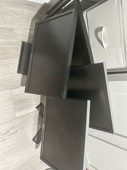 Lot of 4 Used Computer Monitors