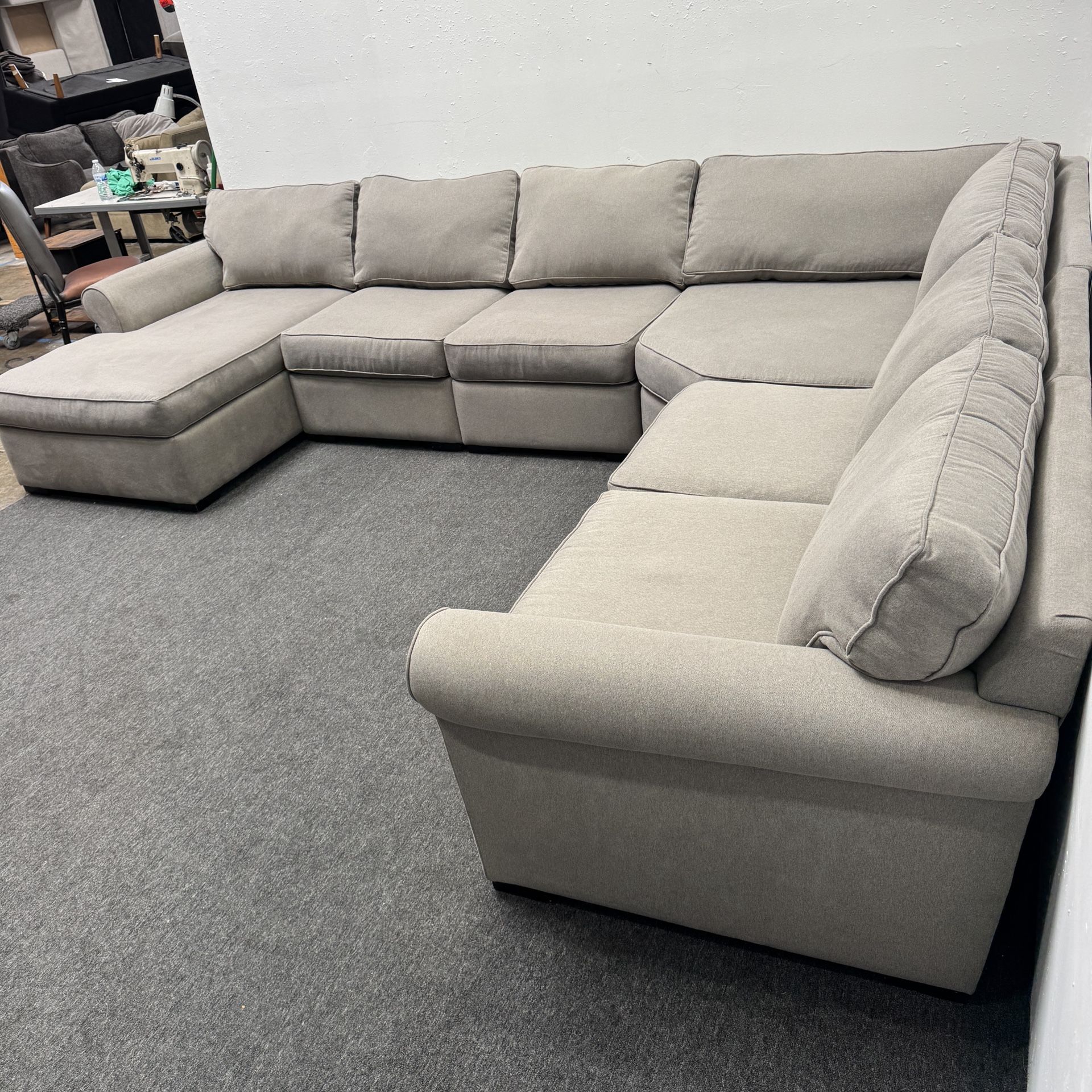 Modular 6 pc Couch by Jonathan Louis - Performace Fabric Gray - 5k Retail - 80% OFF