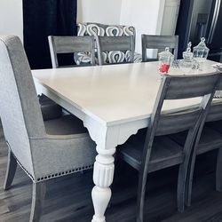 Dining table set with 8 chairs