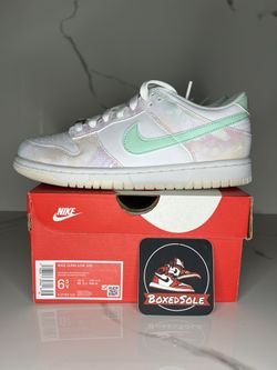Brand New Dunk Low Pastel Paisley Size 6.5Y / 8W