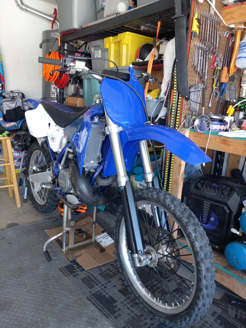 2001 Yamaha Race motorcycle