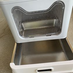 Deluxe Litter Box