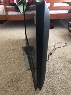 42” Insignia Flat Screen TV w/remote 