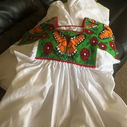 Vendo Esta Blusa Echa Amano 