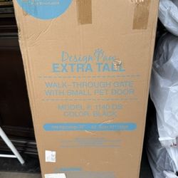 Brand New Pet/Baby Gate