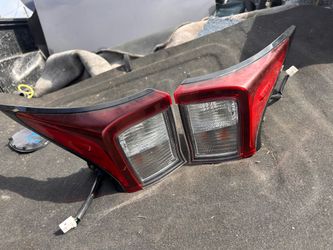 2019-2022 TOYOTA PRIUS TAILLIGHTS 👉👉ASK FOR PRICE
