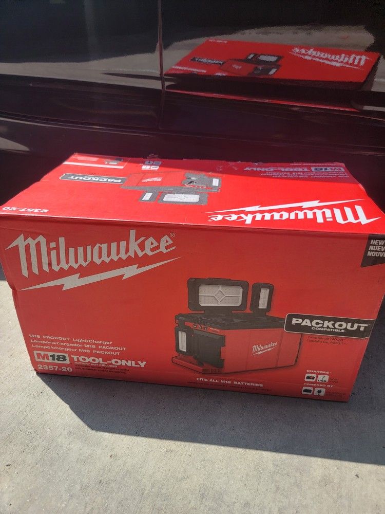 Milwaukee Packout Light M18