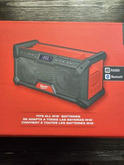 Milwaukee Bluetooth Jobsite Radio