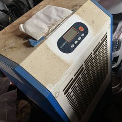 Dehumidifier 