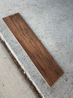 500+ Ft of Tile