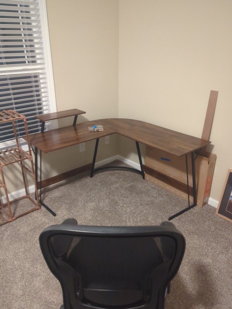 L - shape Desk