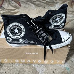 Custom Dungeons & Dragons 50th Anniversary Converse