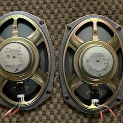 2 Mid Woofers From Dodge/Chrysler/Jeep