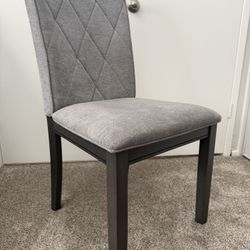 Set Of 4 Gray Dinning Table Chairs 