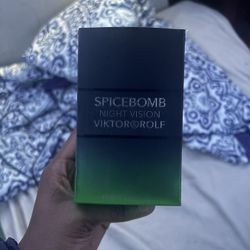 VictorRolf,Spicebomb, Night Vision (Men’s Fragrance)