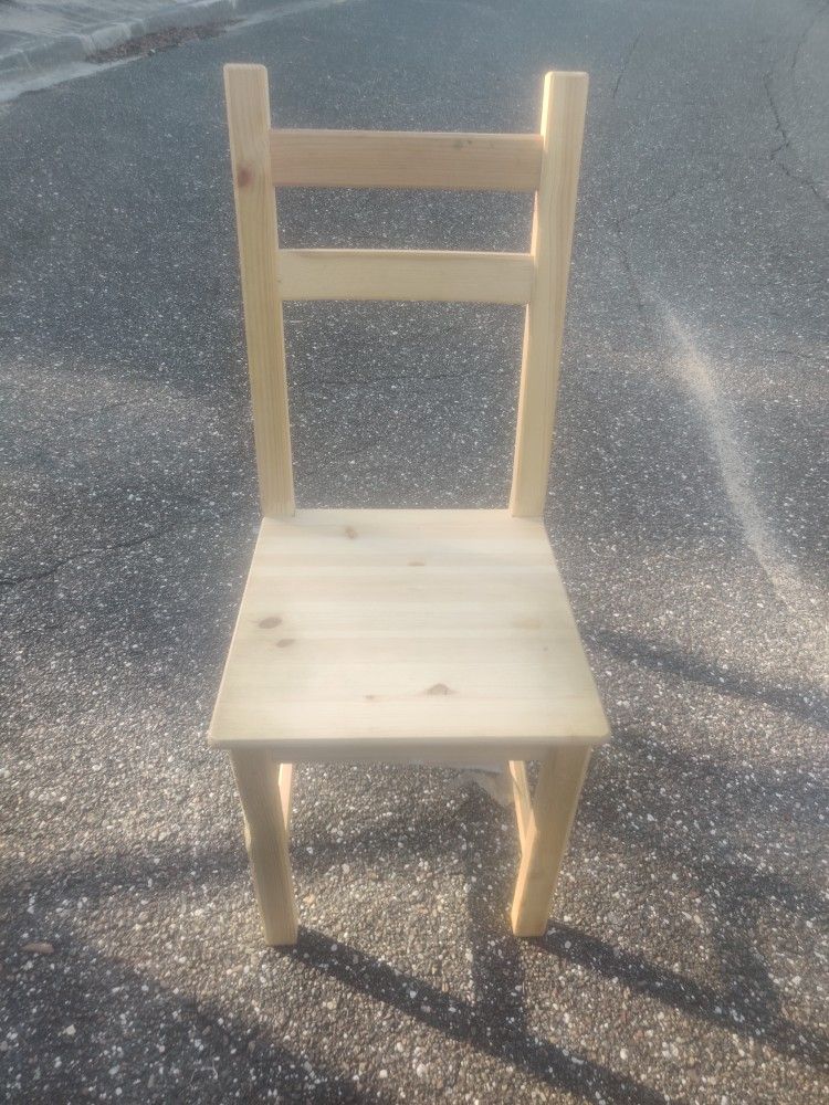 Four Cheap Chairs Five Bucks All Four 