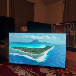 Samsung 65-inch 4K Crystal UHD Smart TV UN65DU7200D