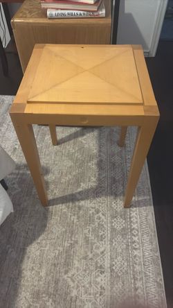 End table