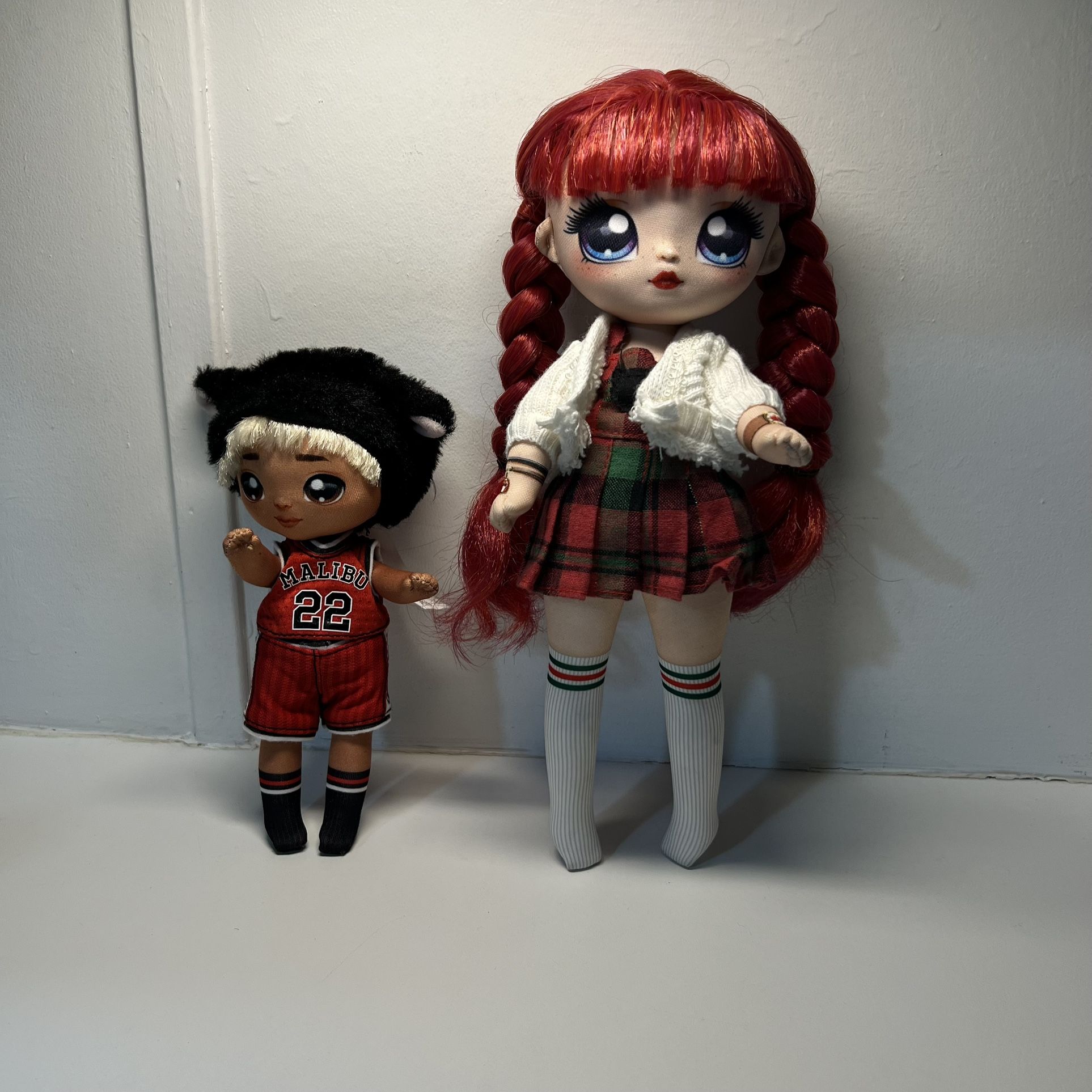 Na! Na! Na! Surprise Samantha Smartie Teen 11" Doll, Outfit & Sweater- Series 1