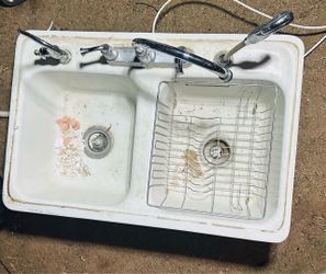 Cast iron sink