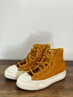 Brand/Shoe: Converse.       Color: mustard yellow.           Size:US 5 Kids