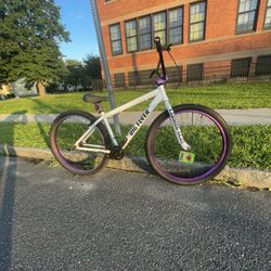 29 Inch Big Flyey