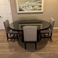 High-End Glass Dining Table w/ Chairs – Like New