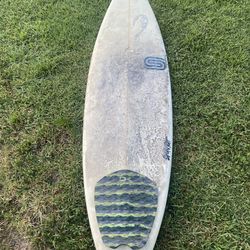 Sauritch Surfboard 6’2” 