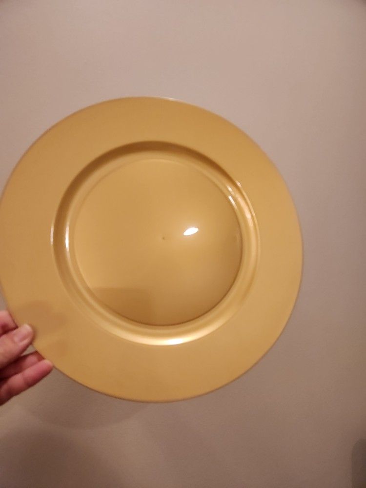 20 Gold Charger Plates
