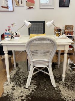 Nail Table/Small Desk