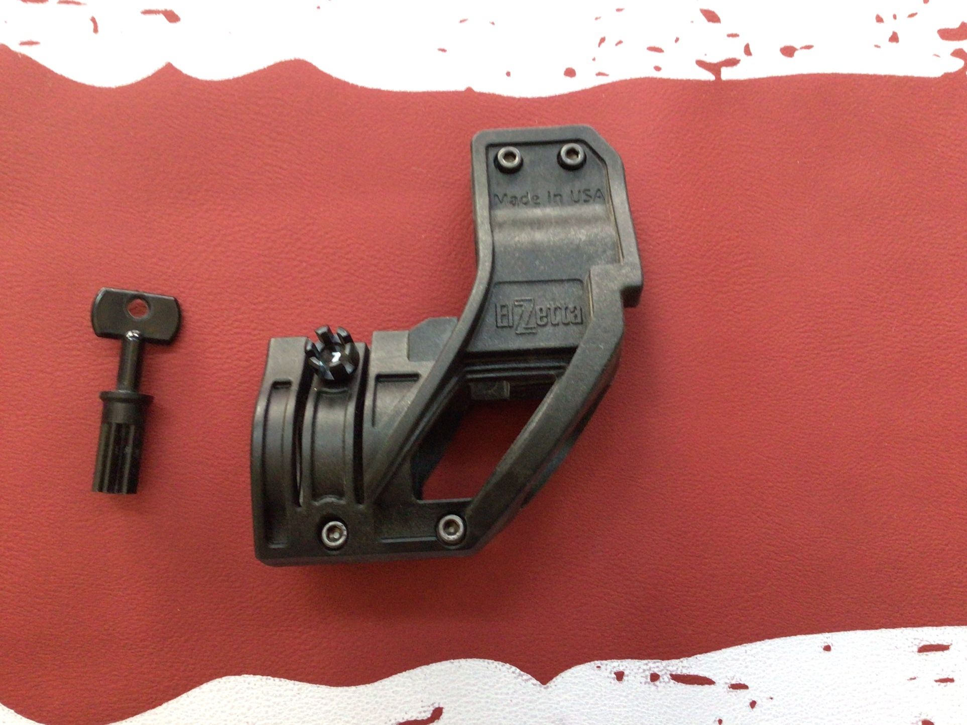Flashlight mount 