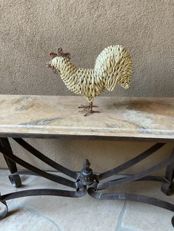 Wicker Hen