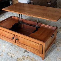 Beautiful Solid Oak Lift Top Coffee Table 51" Long