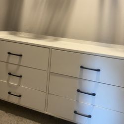 Dresser (small)