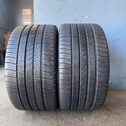 265/30/20. Michelín