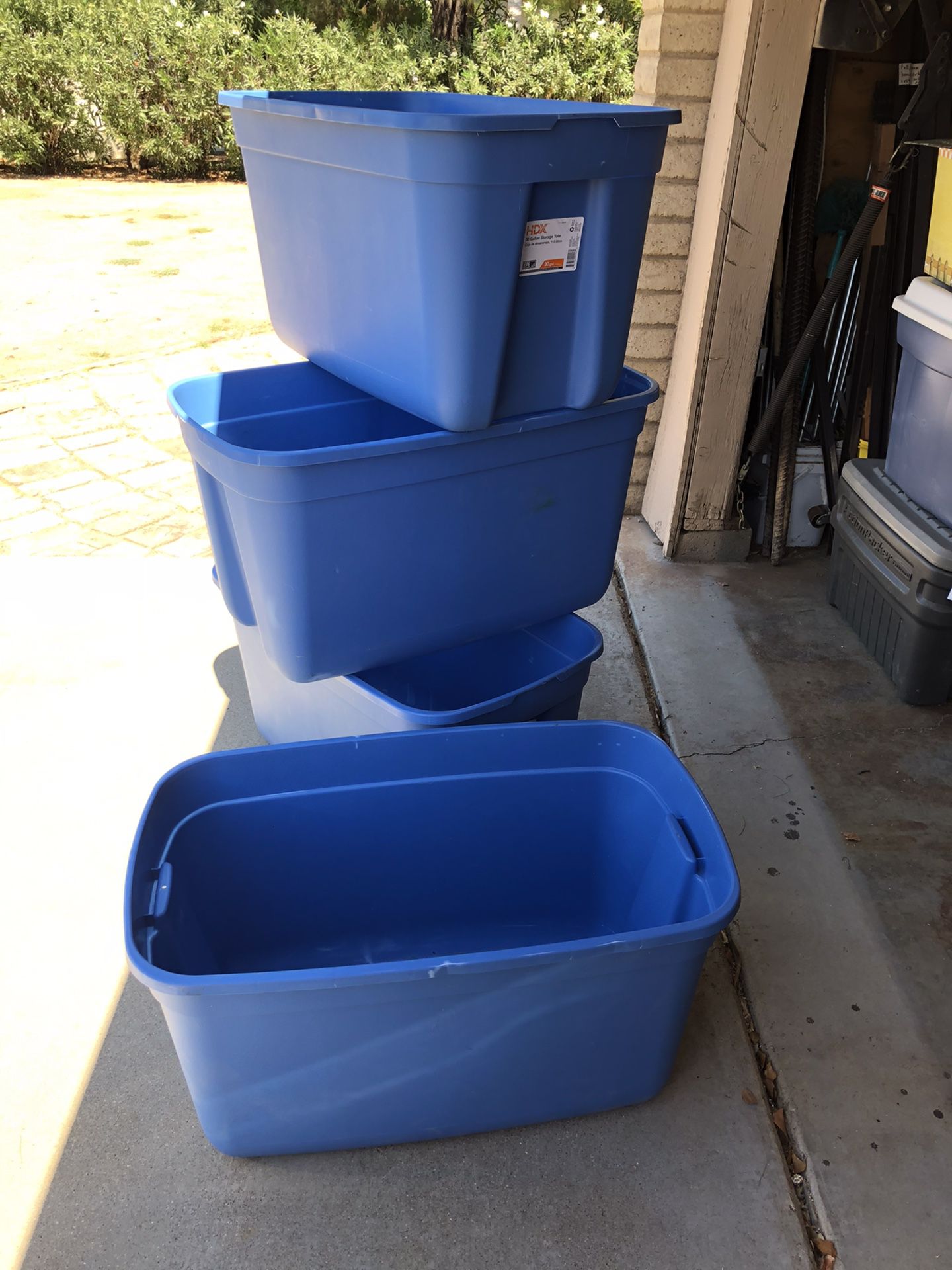 4 Storage tubs Only NO LIDS - 30 gallon blue plastic, HDX - Home Depot brand