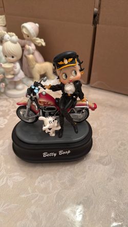 Betty Boop Music Box