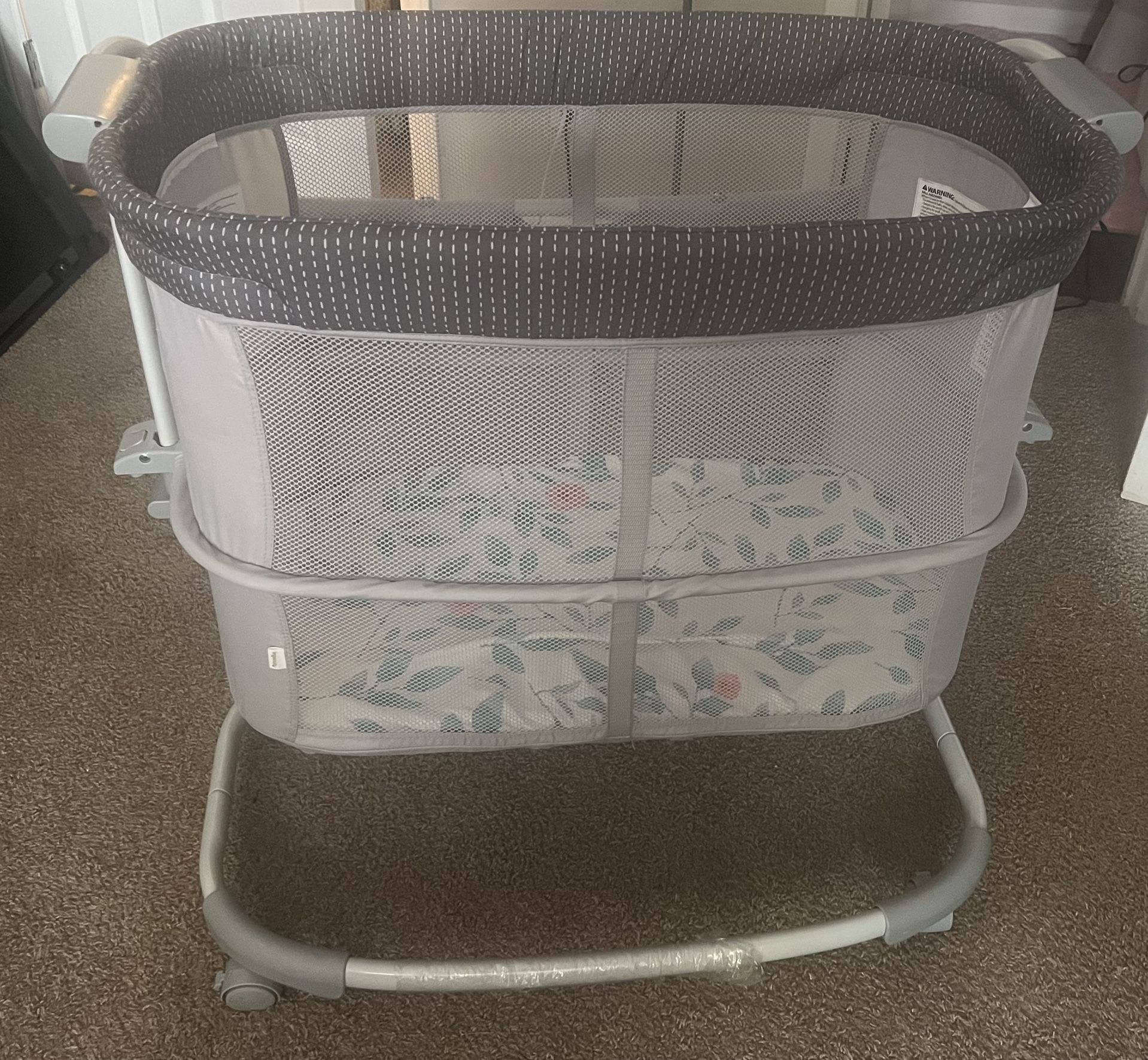 Ingenuity Dream & Grow Bedside Baby Bassinet w/ AirLoom Mattress, for Ages 0-12 Months, Adjustable Height - Handstitch (Grey)