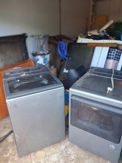 Whirlpool Washer and Dryer Set