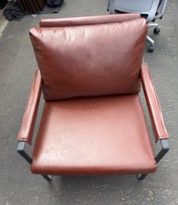 Accent chair