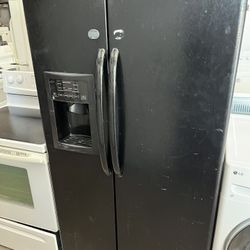 Black Side By Side Refrigerator 