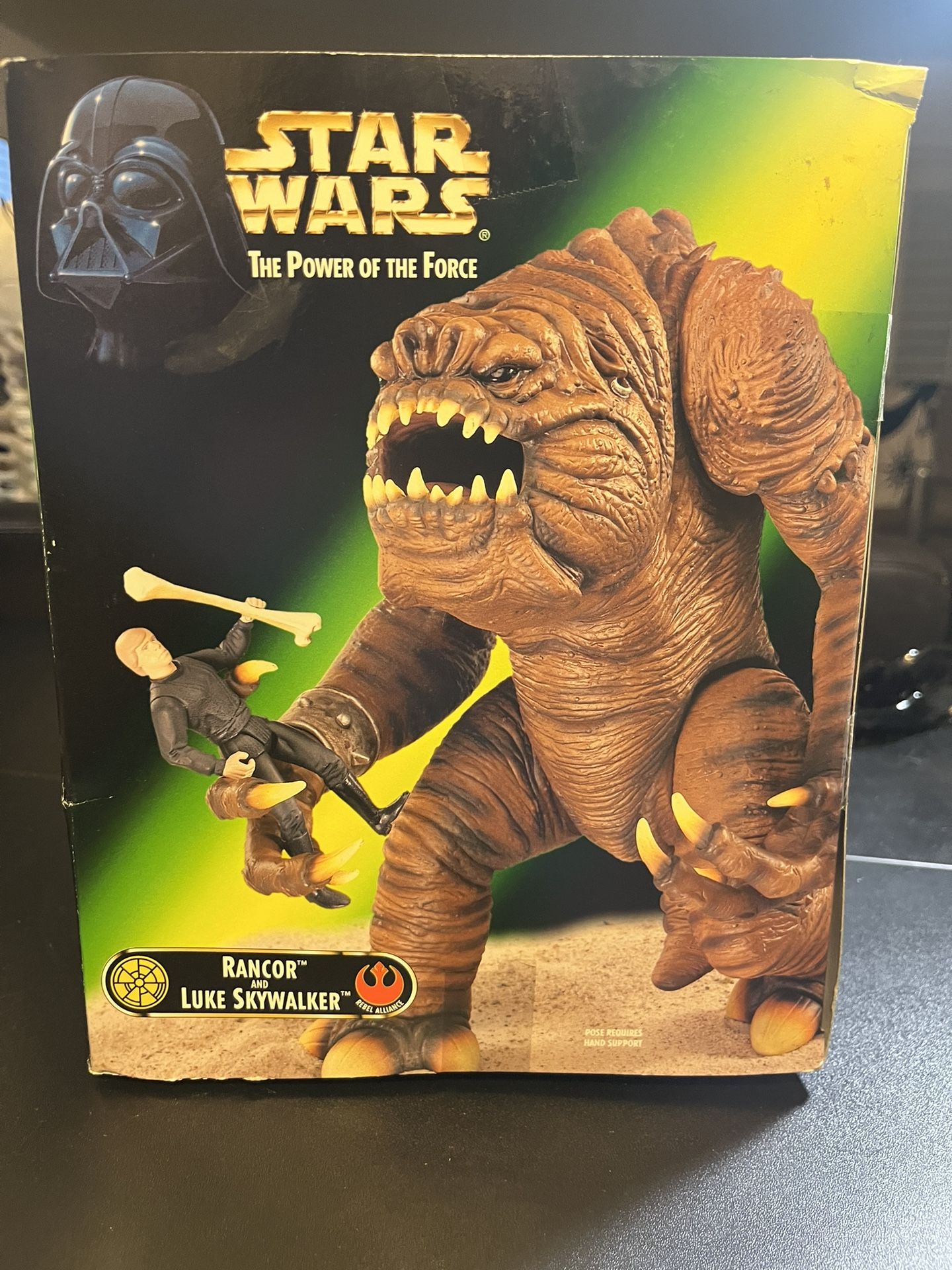 Star Wars Rancor And Luke Skywalker