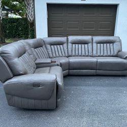 Sofa/Couch Sectional - 2 Recliners - Gray - Perazzi - Delivery Available 🚛