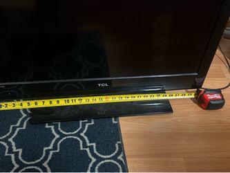 TCL L32HDF11TA 32 inch tv comes with the remote