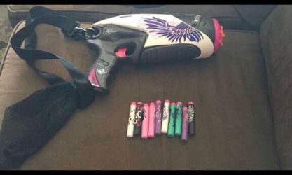 Nerf Rebelle Blaster w/accessories